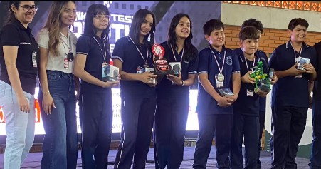 Alumno con certificado Imaginatech